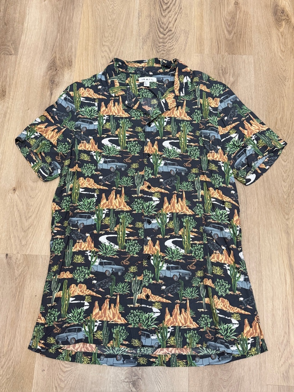 The Rail Trail Desert Print Short Sleeve Shirt - Black/Green